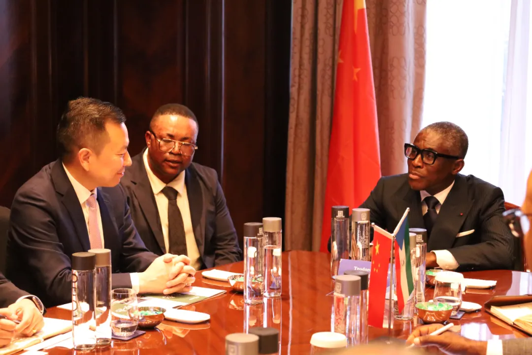 赤道几内亚共和国访华代表与DG视讯股份深入探讨产业协同发展 赤道几内亚共和国访华代表与DG视讯股份深入探讨产业协同发展